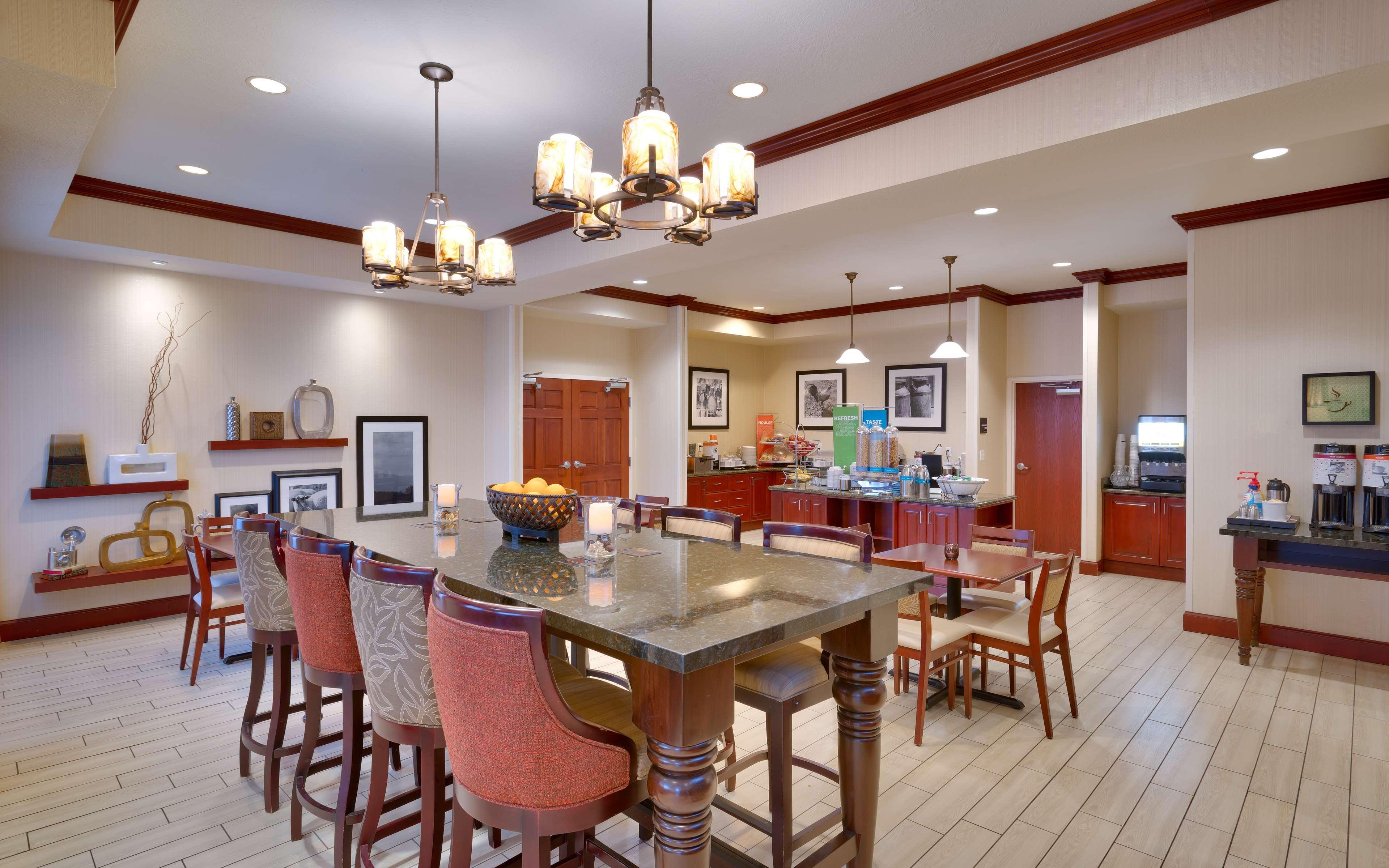 Hampton Inn Tremonton Bagian luar foto