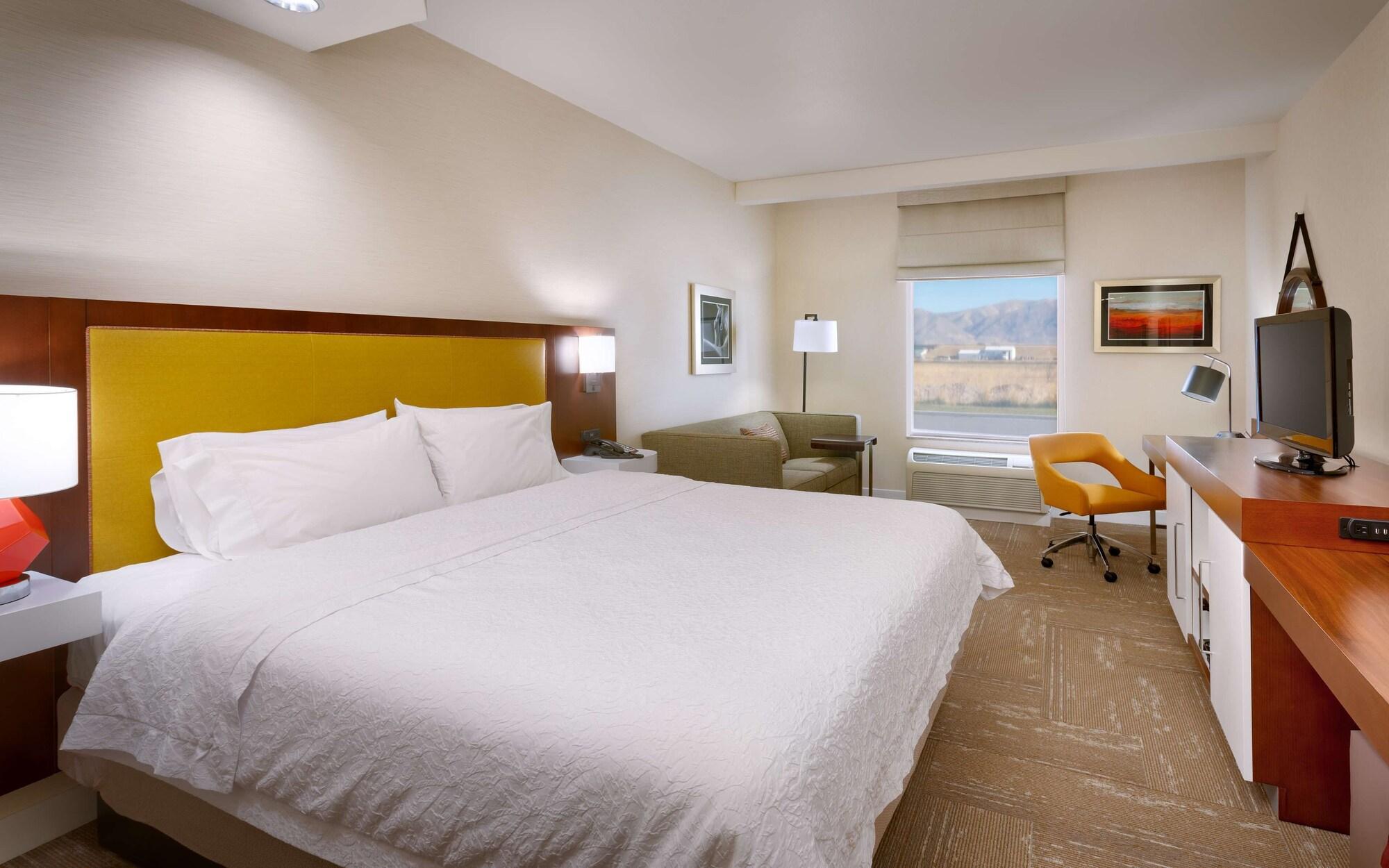 Hampton Inn Tremonton Bagian luar foto