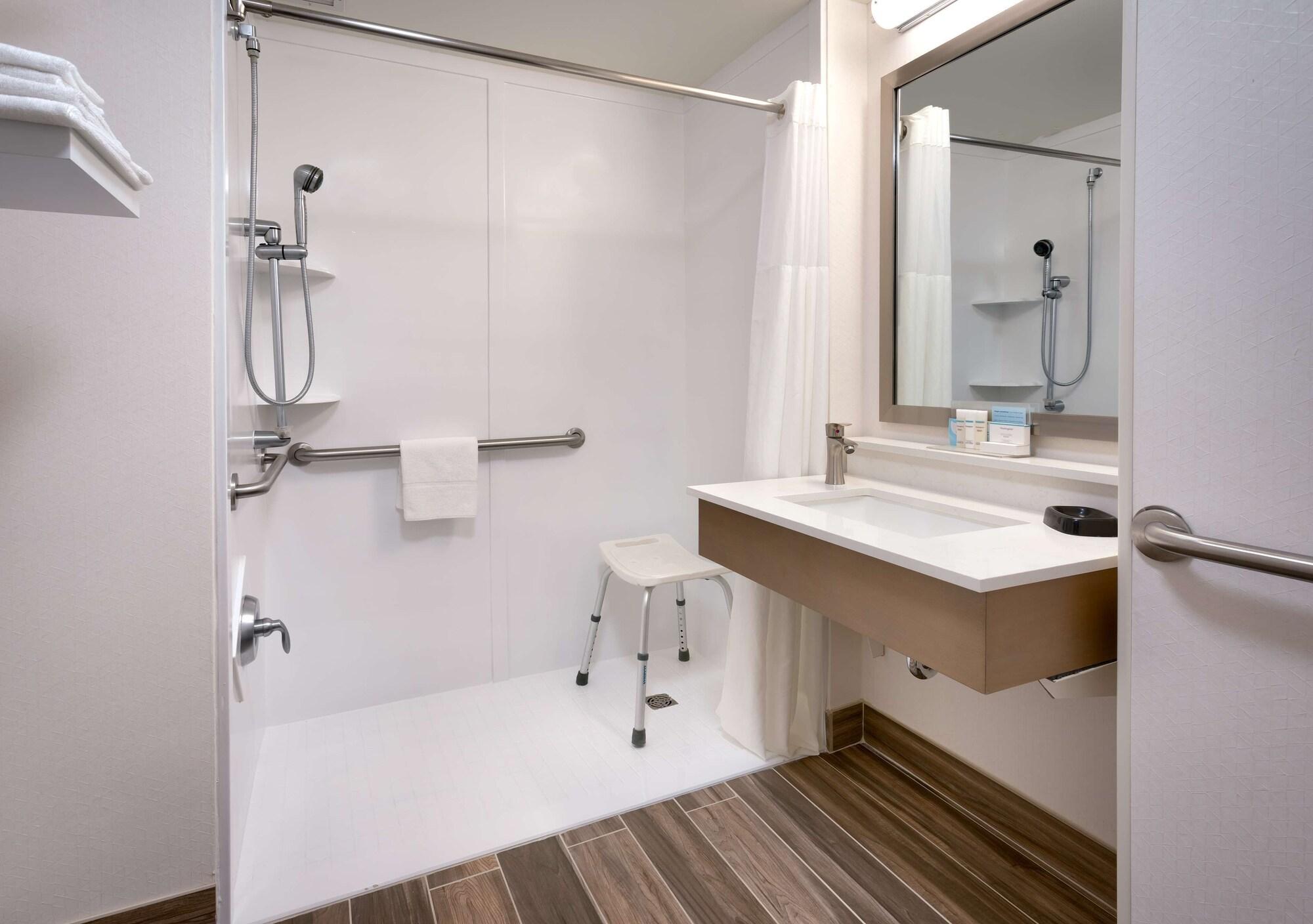 Hampton Inn Tremonton Bagian luar foto
