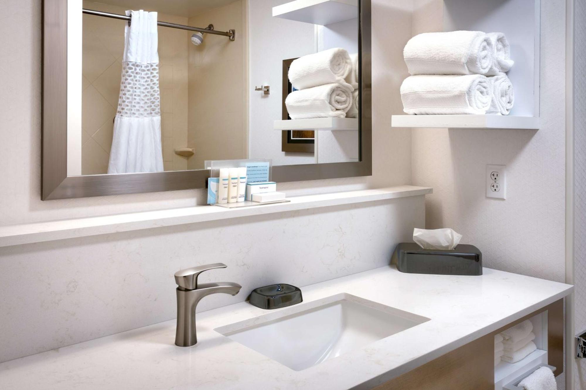 Hampton Inn Tremonton Bagian luar foto