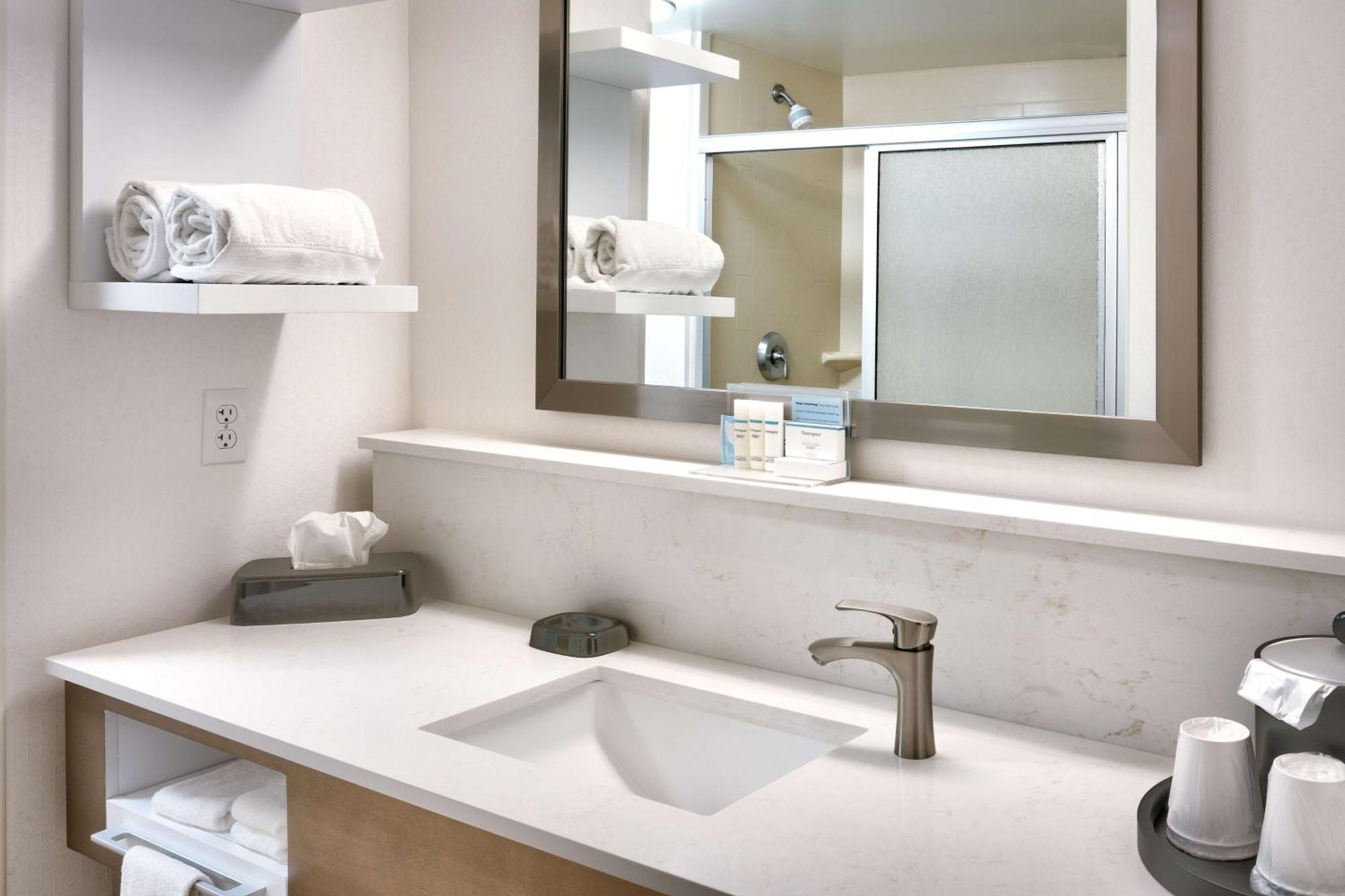Hampton Inn Tremonton Bagian luar foto