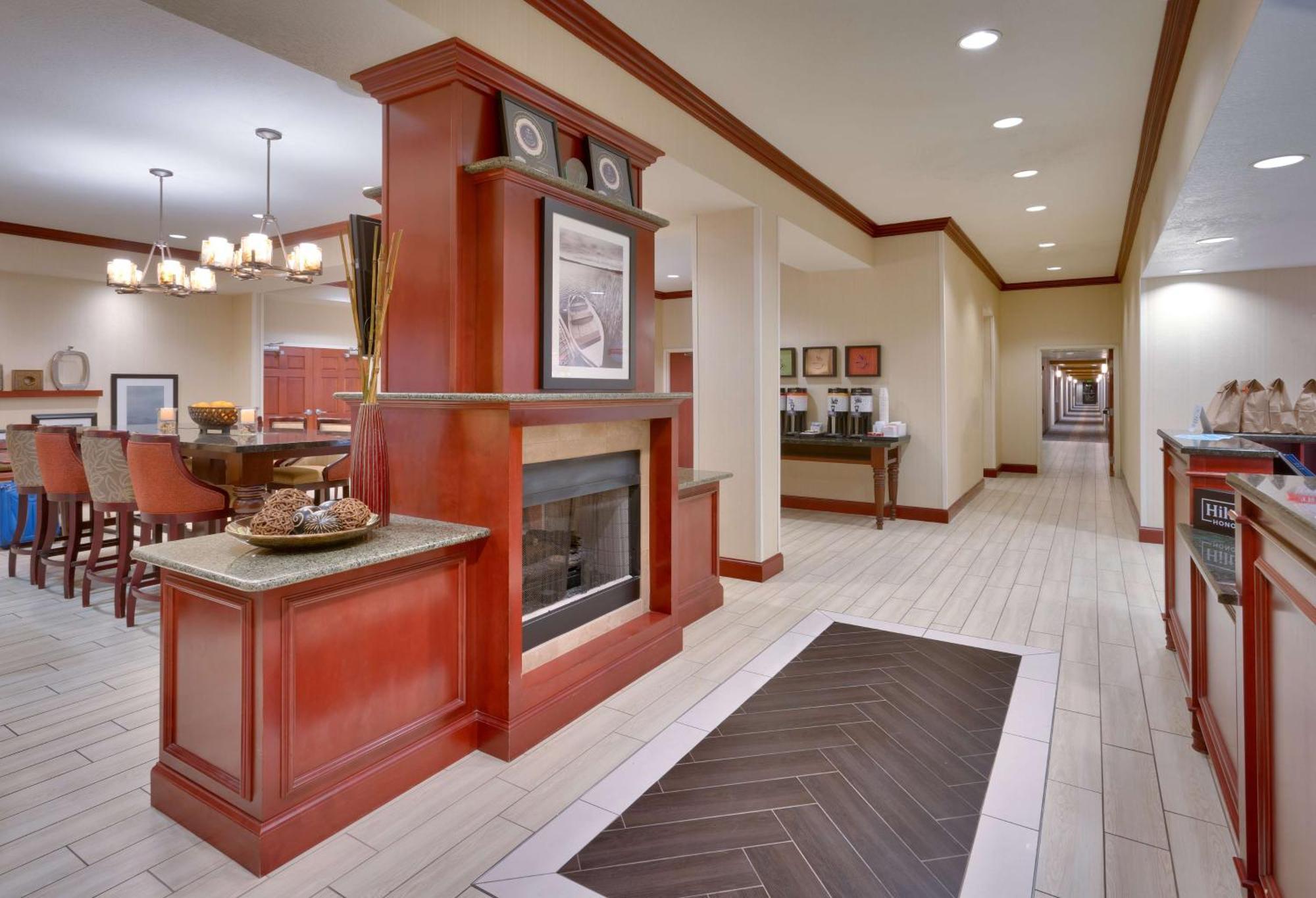 Hampton Inn Tremonton Bagian luar foto
