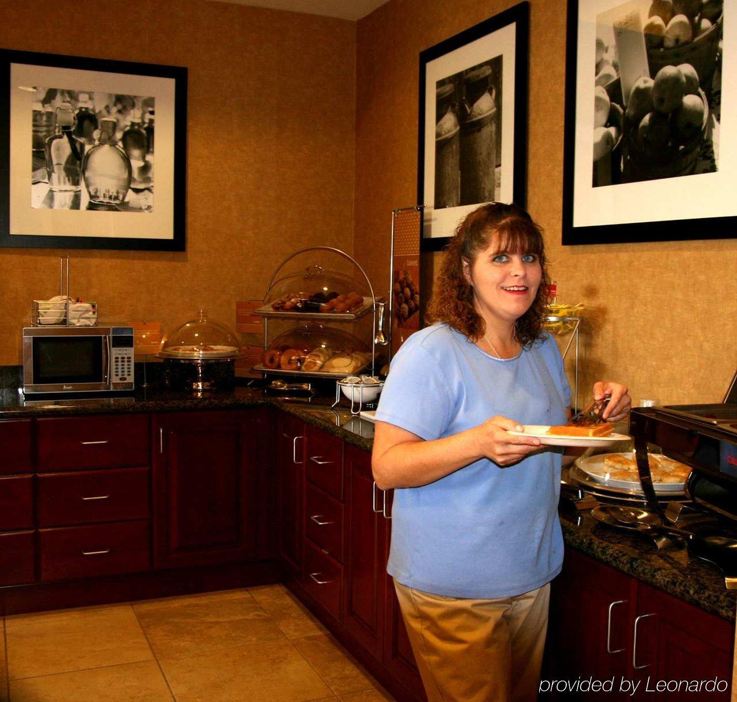 Hampton Inn Tremonton Restoran foto