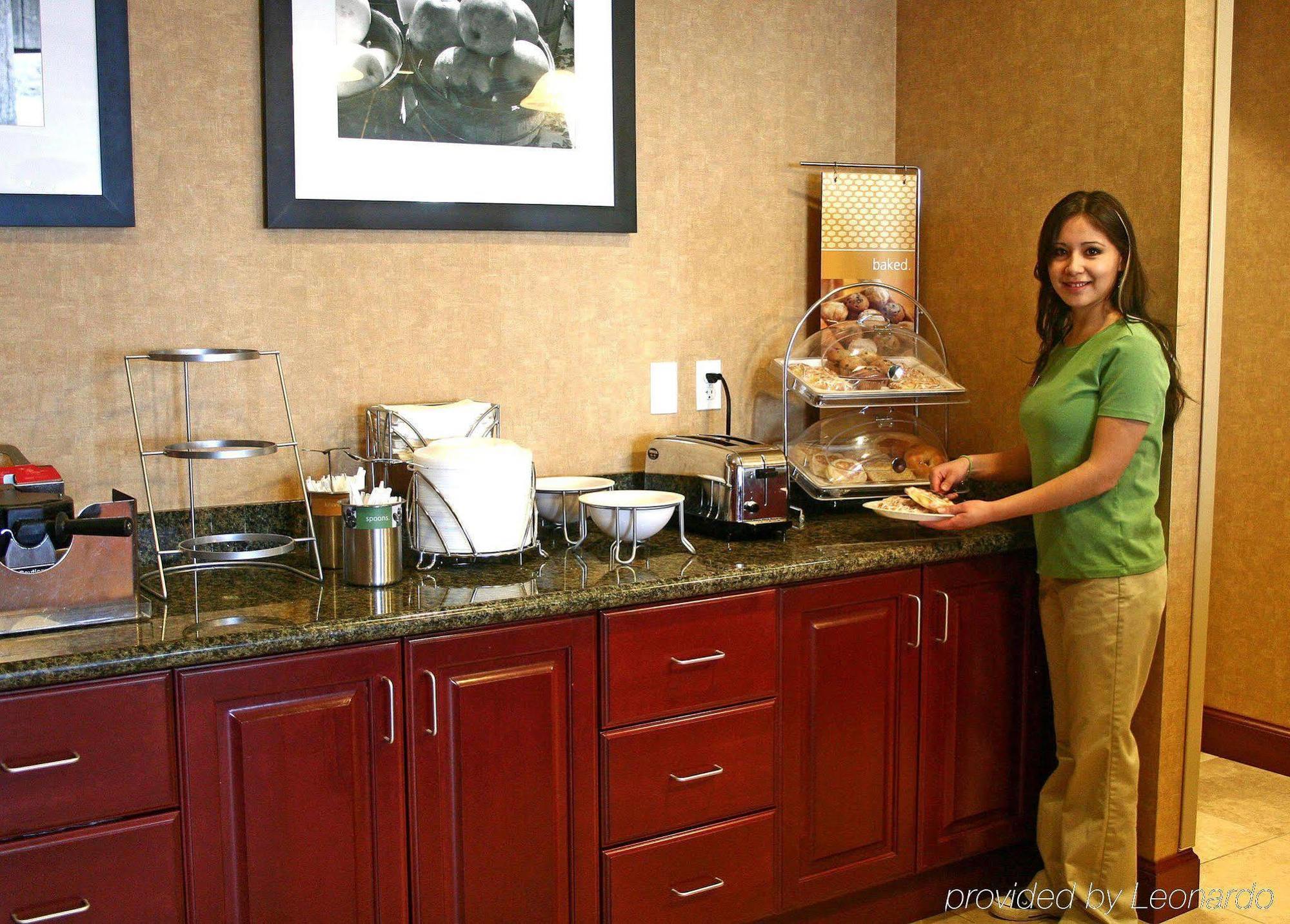 Hampton Inn Tremonton Restoran foto